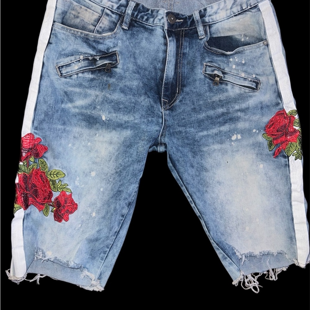 Smoke Rise Denim Men’s Shorts With Embroidered Roses On The Sides Distressed